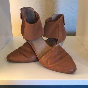Eileen Fisher cognac block heel, size 5